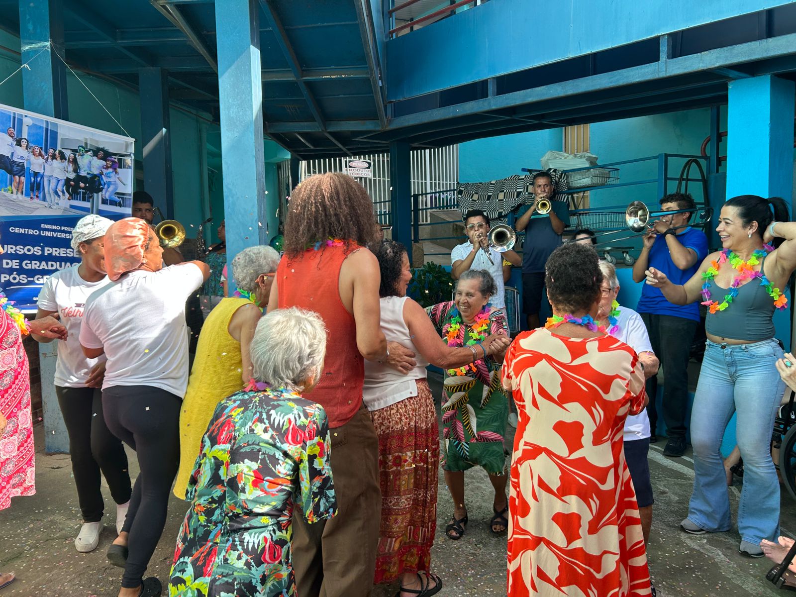 Carnaval da Melhor Idade leva alegria, cultura e inclusão ao Lar dos Velhinhos 